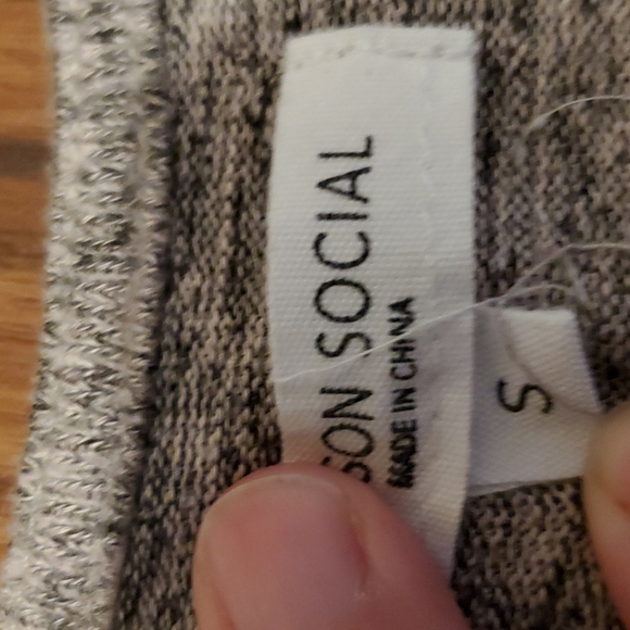 Bundle of girl's clothes 5/6 - Picture 5 of 6